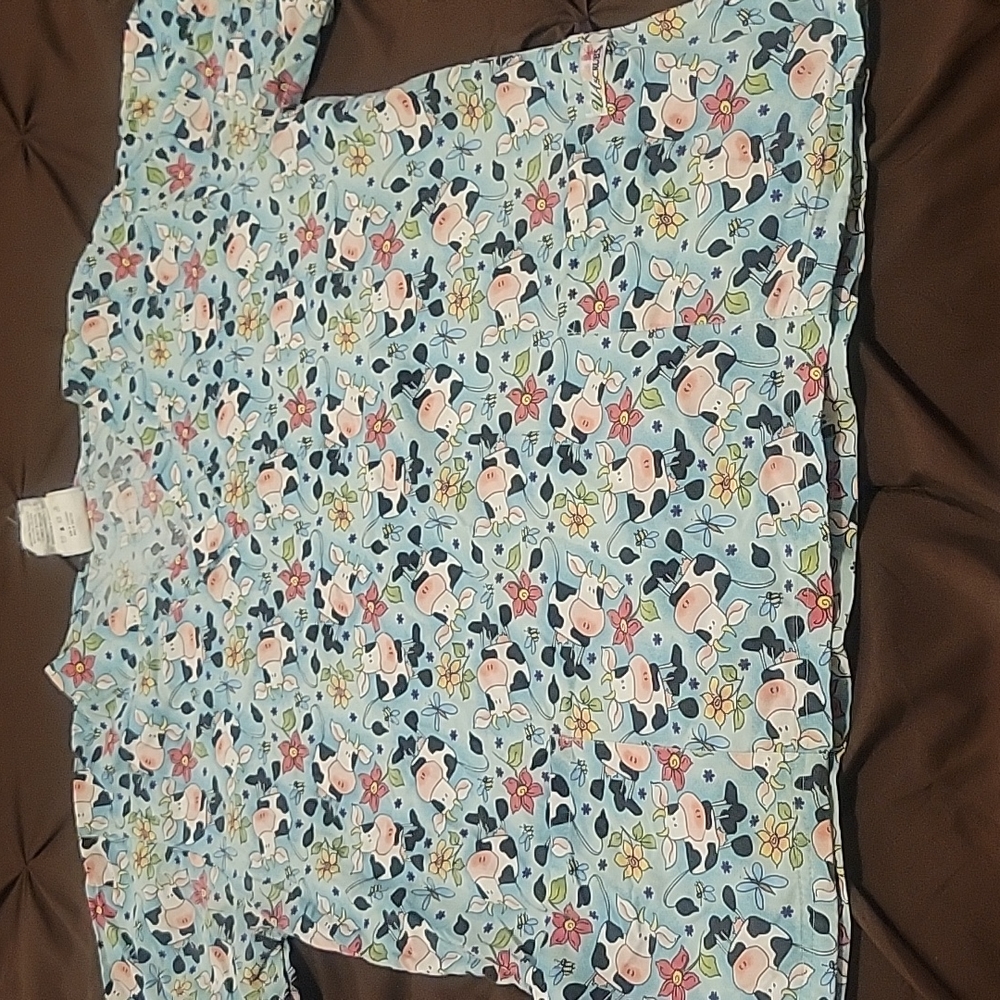 UAscrubs top